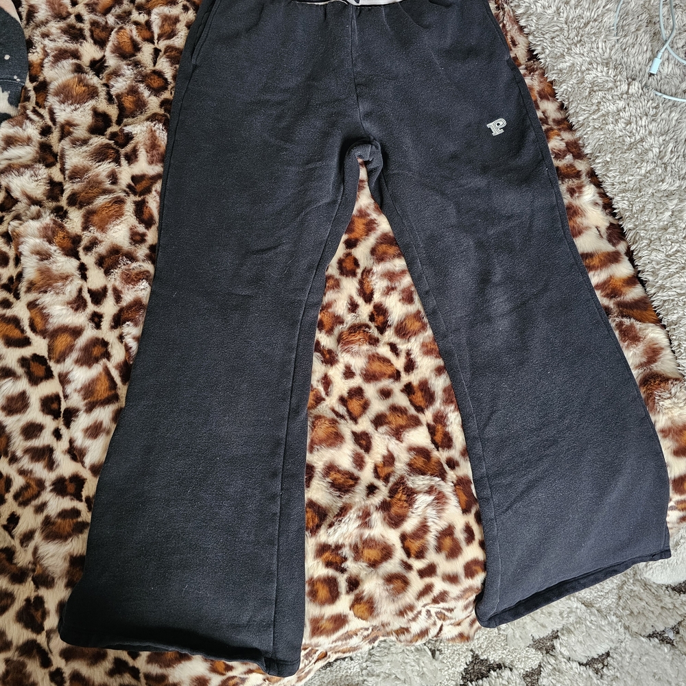 Vs Pink Sweatpants - Picture 2 of 3